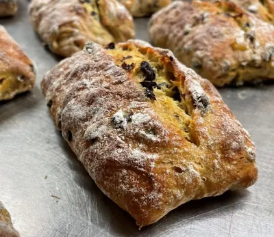 Desem Kerrie Krenten Ananas Ciabatta Tradizione